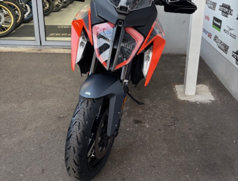 KTM 1290 SUPER DUKE GT TECH PACK