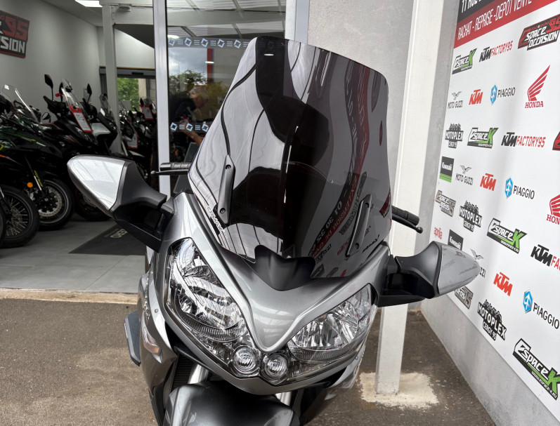 KAWASAKI GTR 1400 ABS 