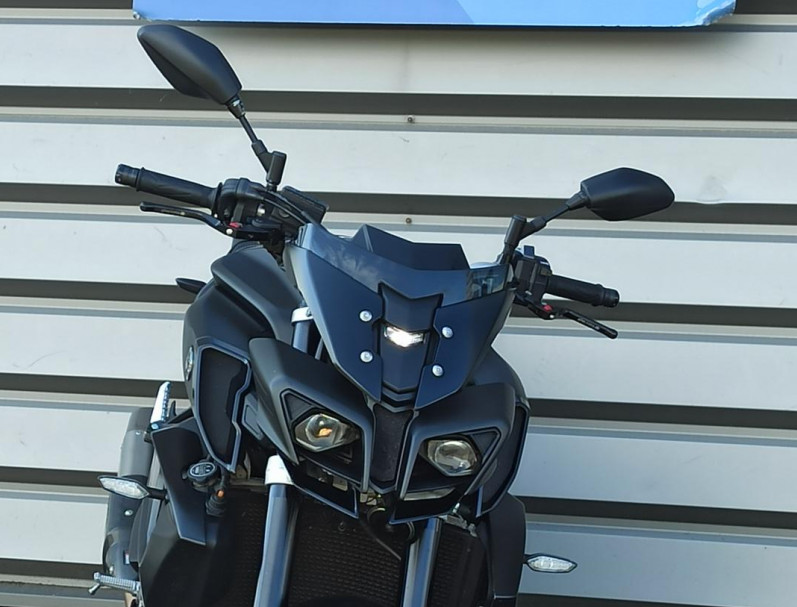 YAMAHA MT-10