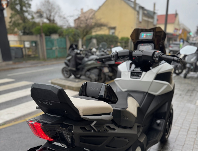 KYMCO CV3 550