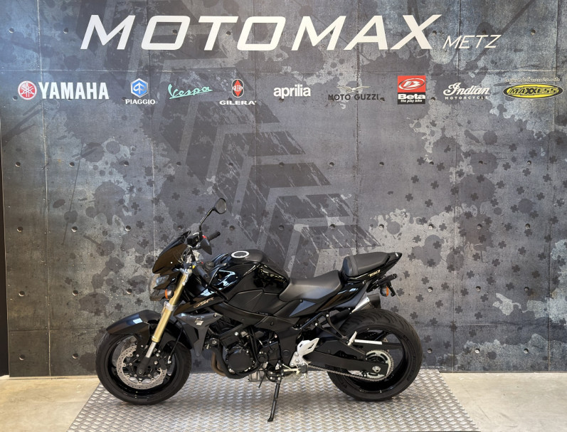 SUZUKI GSR 750 1ére MAIN 19000kms