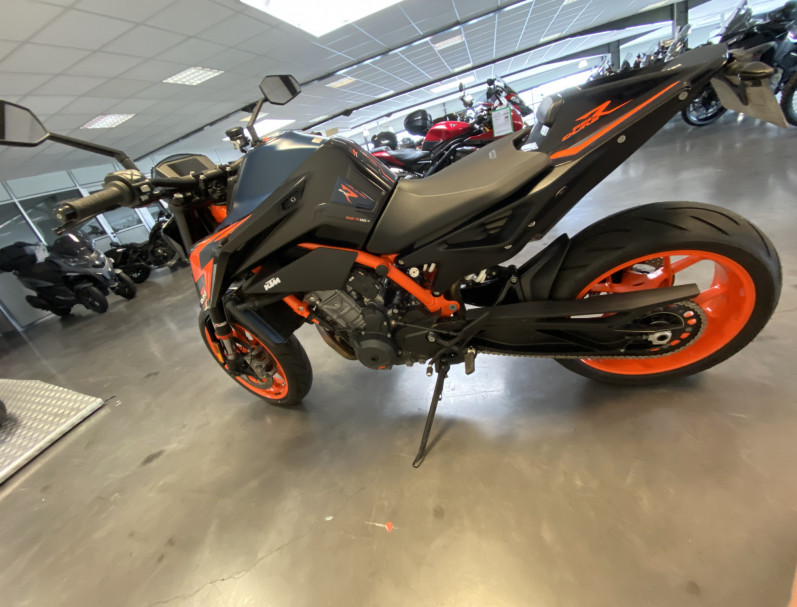 KTM 890 DUKE R