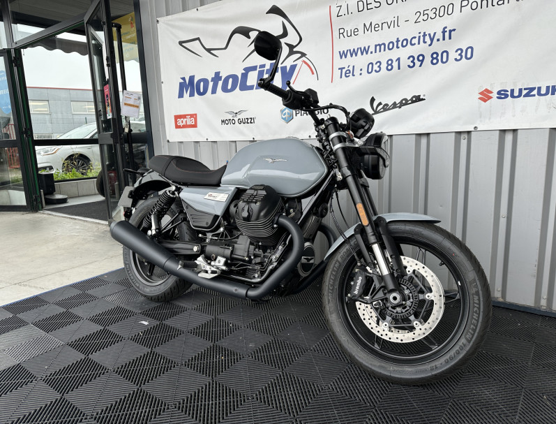 MOTO GUZZI V7 sport 