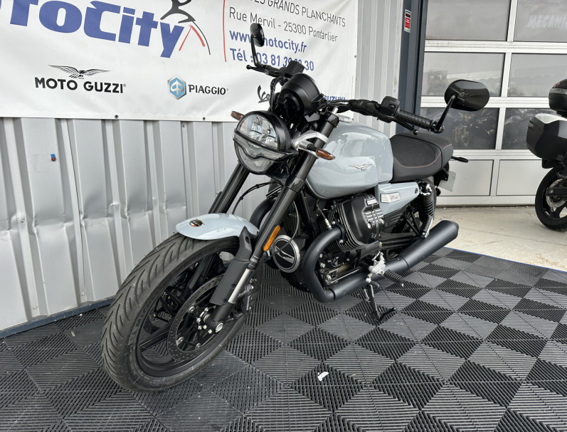 MOTO GUZZI V7 sport 