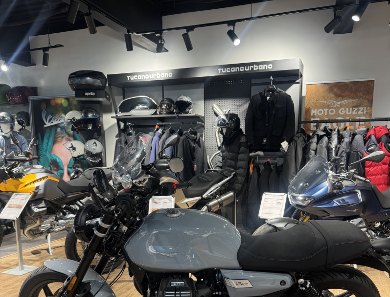 MOTO GUZZI V7 sport 2025