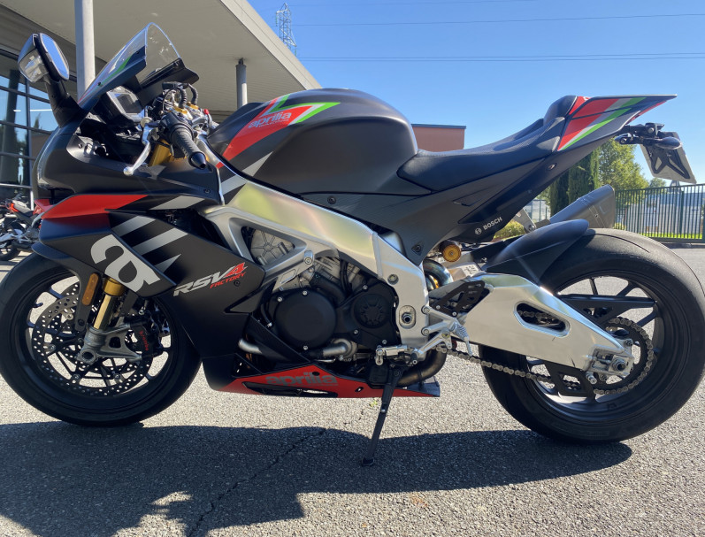 APRILIA RSV4 1100 FACTORY