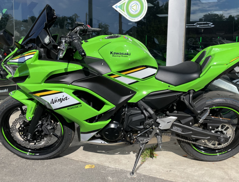 KAWASAKI NINJA 650
