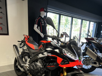 NEW APRILIA TUONO 1100 V4 FACTORY E5+ 2025