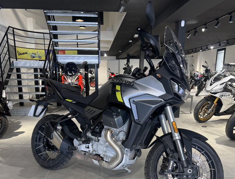 MOTO GUZZI STELVIO