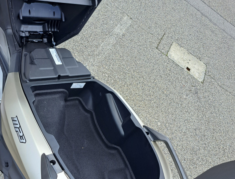 PIAGGIO MP3 530 HPE EXCLUSIVE