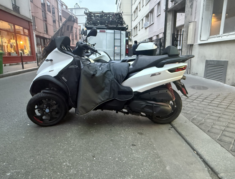 PIAGGIO MP3 350 ABS/ASR SPORT GARANTIE 6 MOIS BLANC BRILLANT BON ETAT CRIT