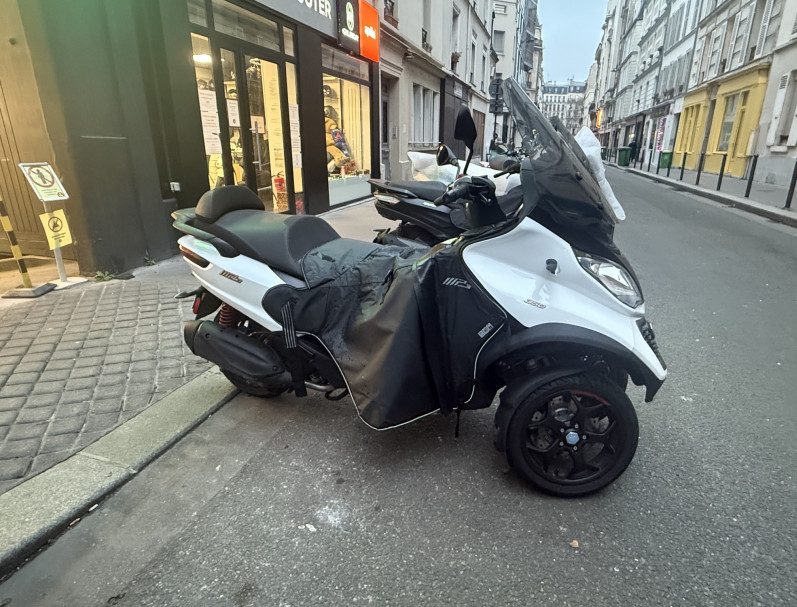 PIAGGIO MP3 350 ABS/ASR SPORT GARANTIE 6 MOIS BLANC BRILLANT BON ETAT CRIT