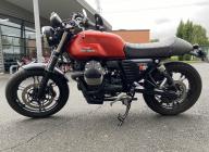 MOTO GUZZI V7