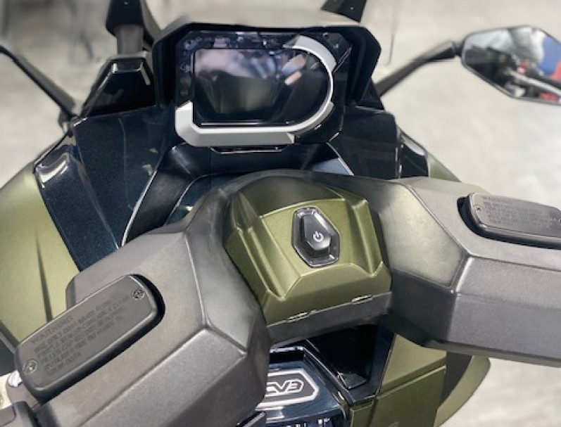 KYMCO CV3 550 2022 VERT MAT 