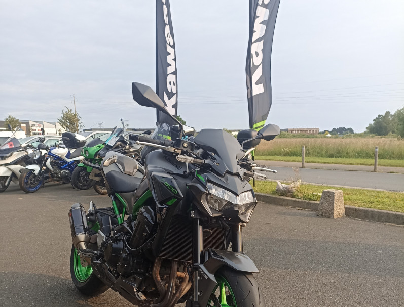 KAWASAKI Z 900