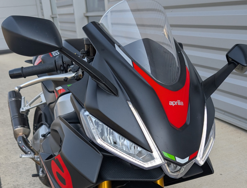 APRILIA RS660 version full super etat