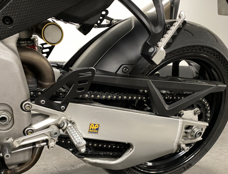 APRILIA TUONO 1100 V4