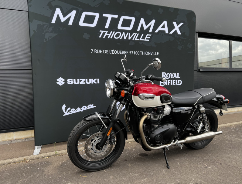 TRIUMPH BONNEVILLE T100 900