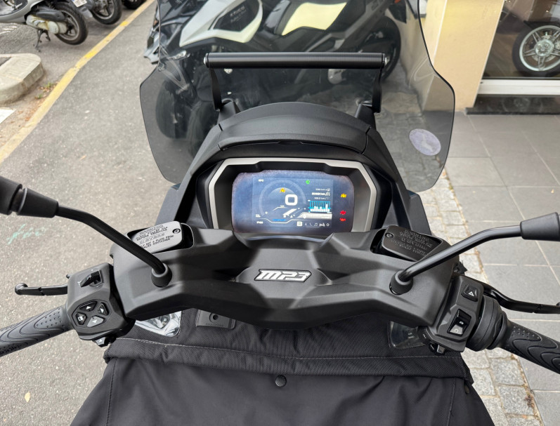 PIAGGIO MP3 530 HPE EXCLUSIVE