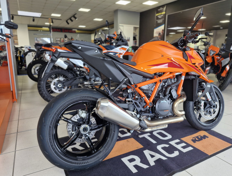 KTM 1390 SUPER DUKE R 