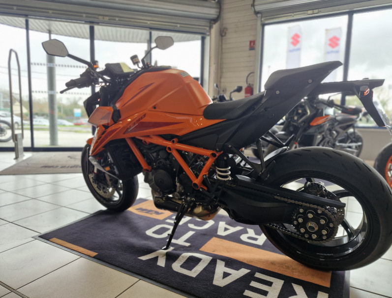 KTM 1390 SUPER DUKE R 