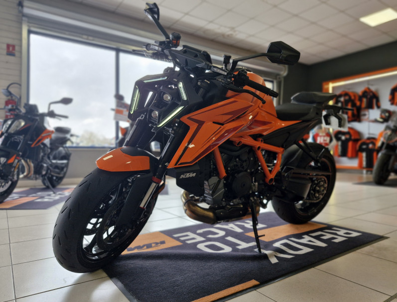KTM 1390 SUPER DUKE R 