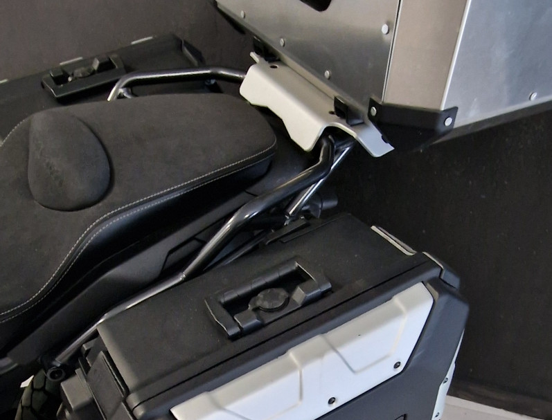 MOTO GUZZI V85 TT TRAVEL PACK 850