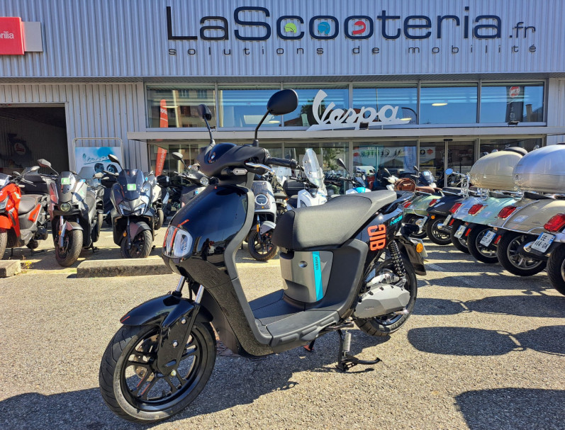YAMAHA NEO