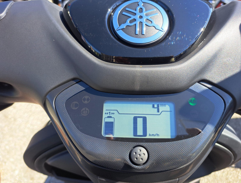 YAMAHA NEO
