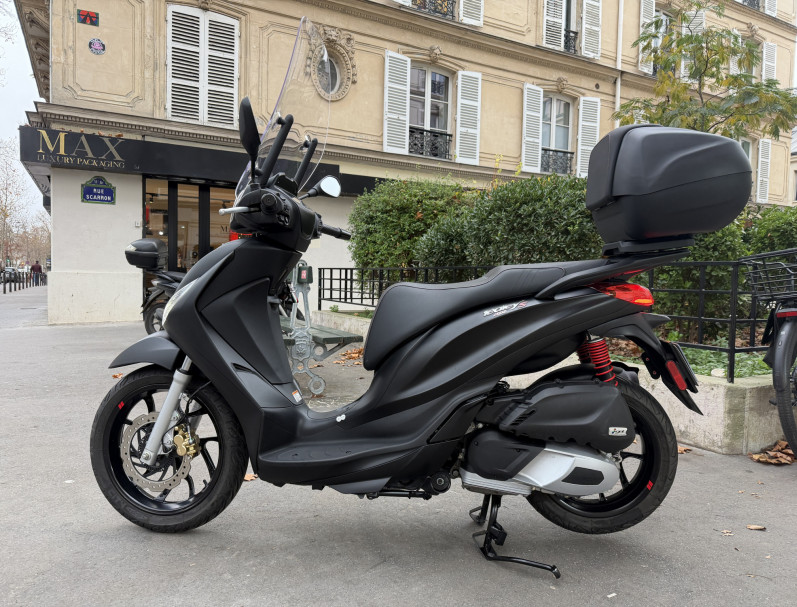 PIAGGIO Medley S 125 IGET ABS E5 NOIR MAT - 1ER MAIN 