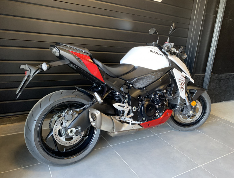 SUZUKI GSX-S 950