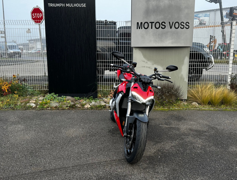 DUCATI Streetfighter V2