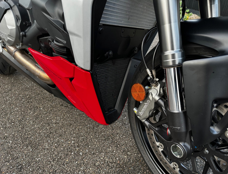 DUCATI Streetfighter V2