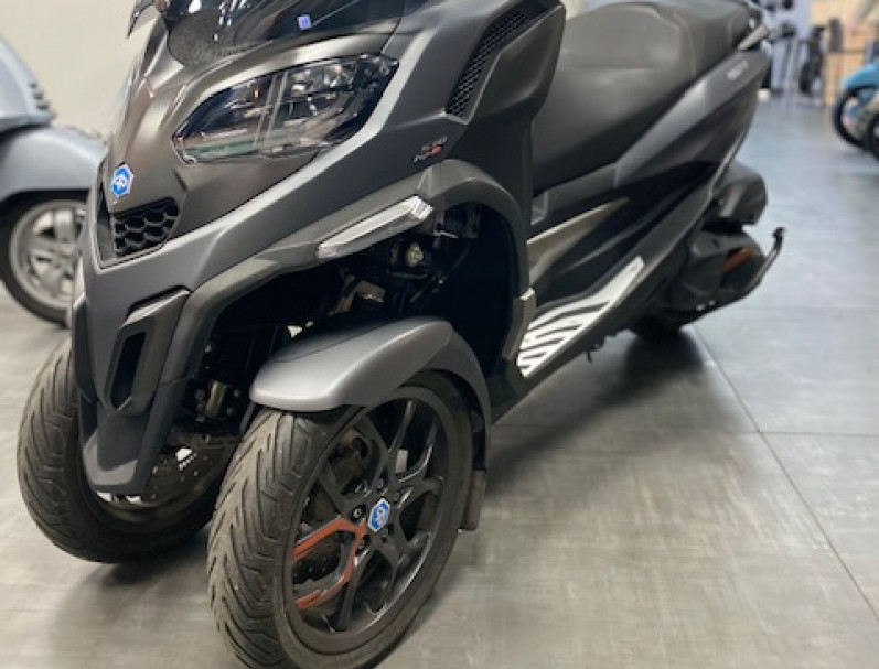 PIAGGIO MP3 530 HPE EXCLUSIVE