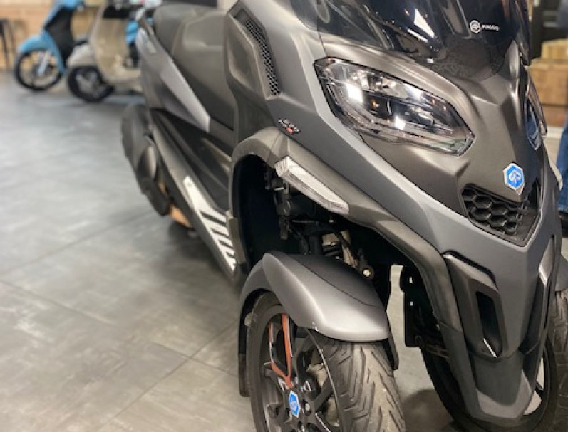 PIAGGIO MP3 530 HPE EXCLUSIVE