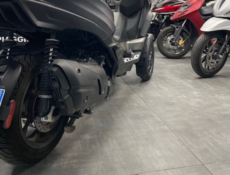 PIAGGIO MP3 530 HPE EXCLUSIVE