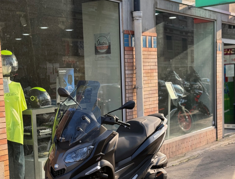 VENTE FLASH - PIAGGIO MP3 530 DEMO HPE EXCLUSIVE GARANTIE 5 ANS LIVRAISON POSSIBLE