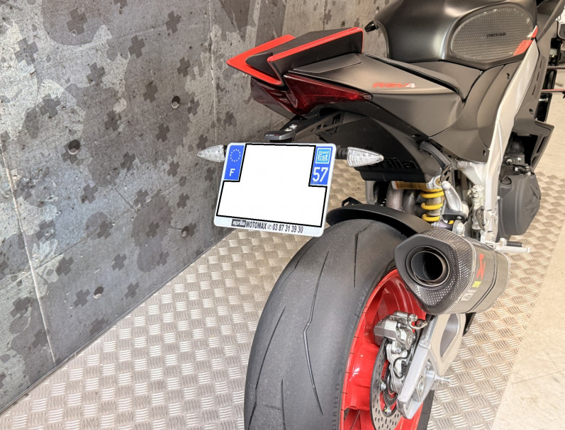 APRILIA RSV4 1100 RR AKRAPOVIC 5000kms