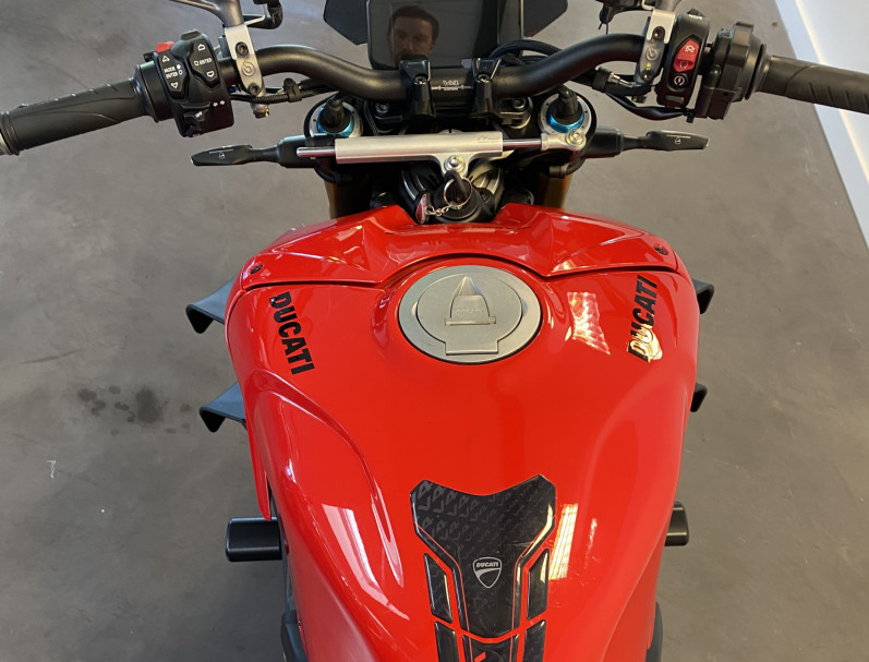 DUCATI STREETFIGHTER V4S