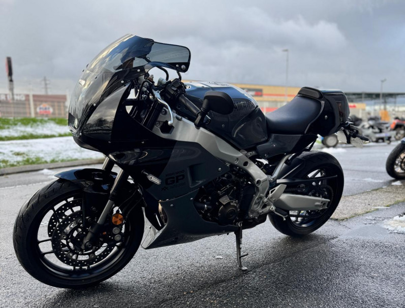 YAMAHA XSR 900 GP
