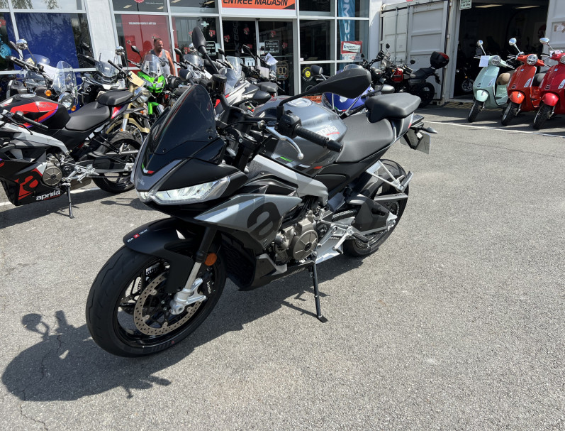 APRILIA TUONO 660
