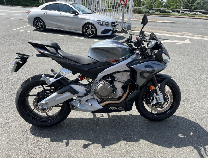 APRILIA TUONO 660
