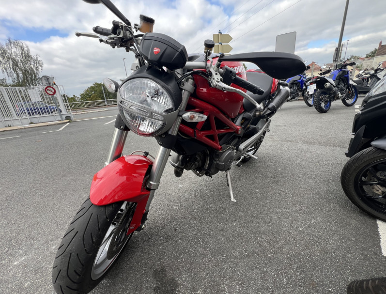 DUCATI 1100 EVO MONSTER