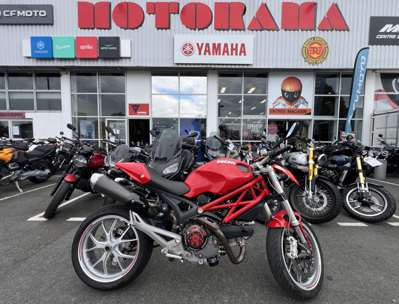 DUCATI 1100 EVO MONSTER