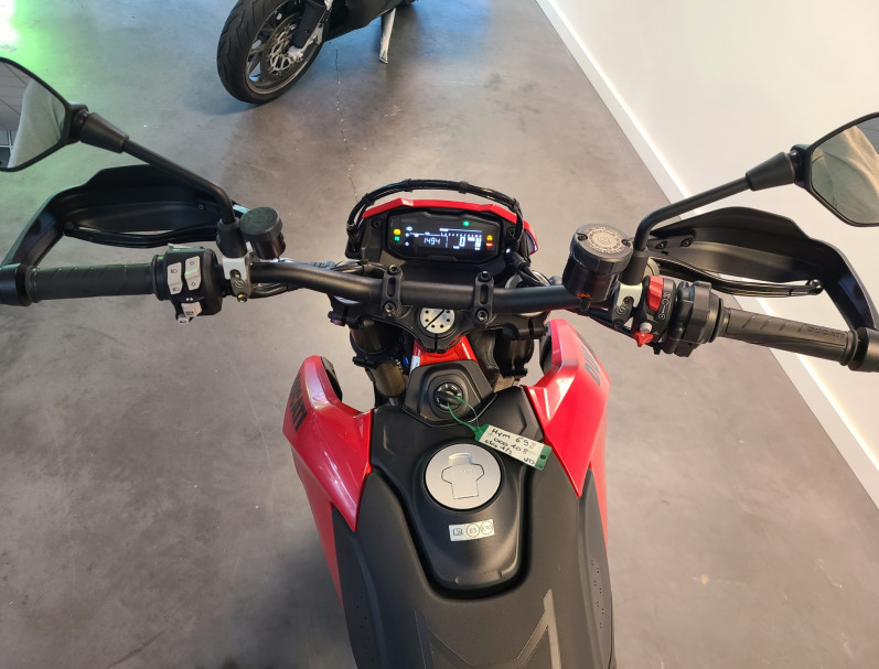 DUCATI HYPERMOTARD 698 A2
