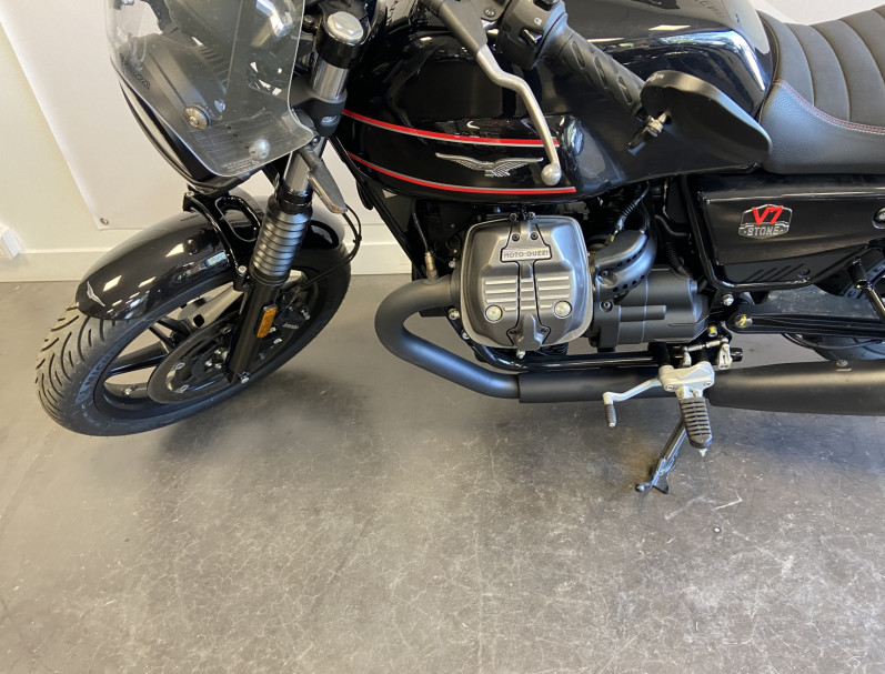 MOTO GUZZI V7 SPECIAL EDITION 2023