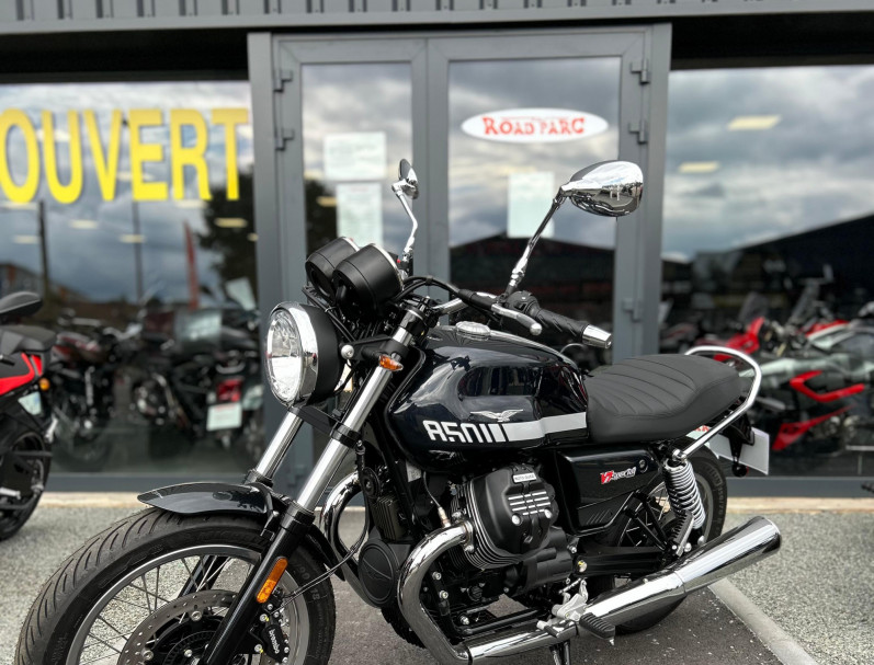 MOTO GUZZI V7 SPECIAL MONOCHROME