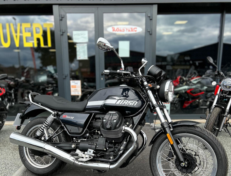 MOTO GUZZI V7 SPECIAL MONOCHROME