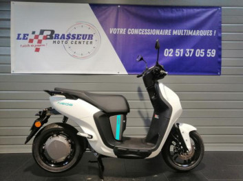 YAMAHA NEO