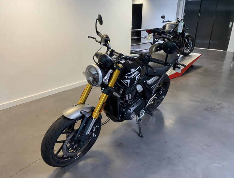 TRIUMPH SPEED 400